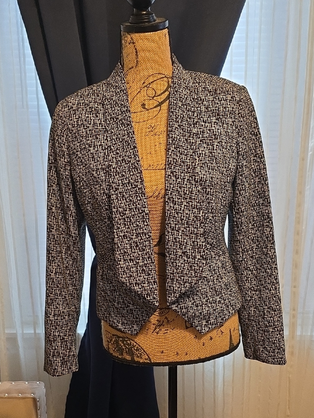 New York & Company Black and White Open-Front Textured Blazer